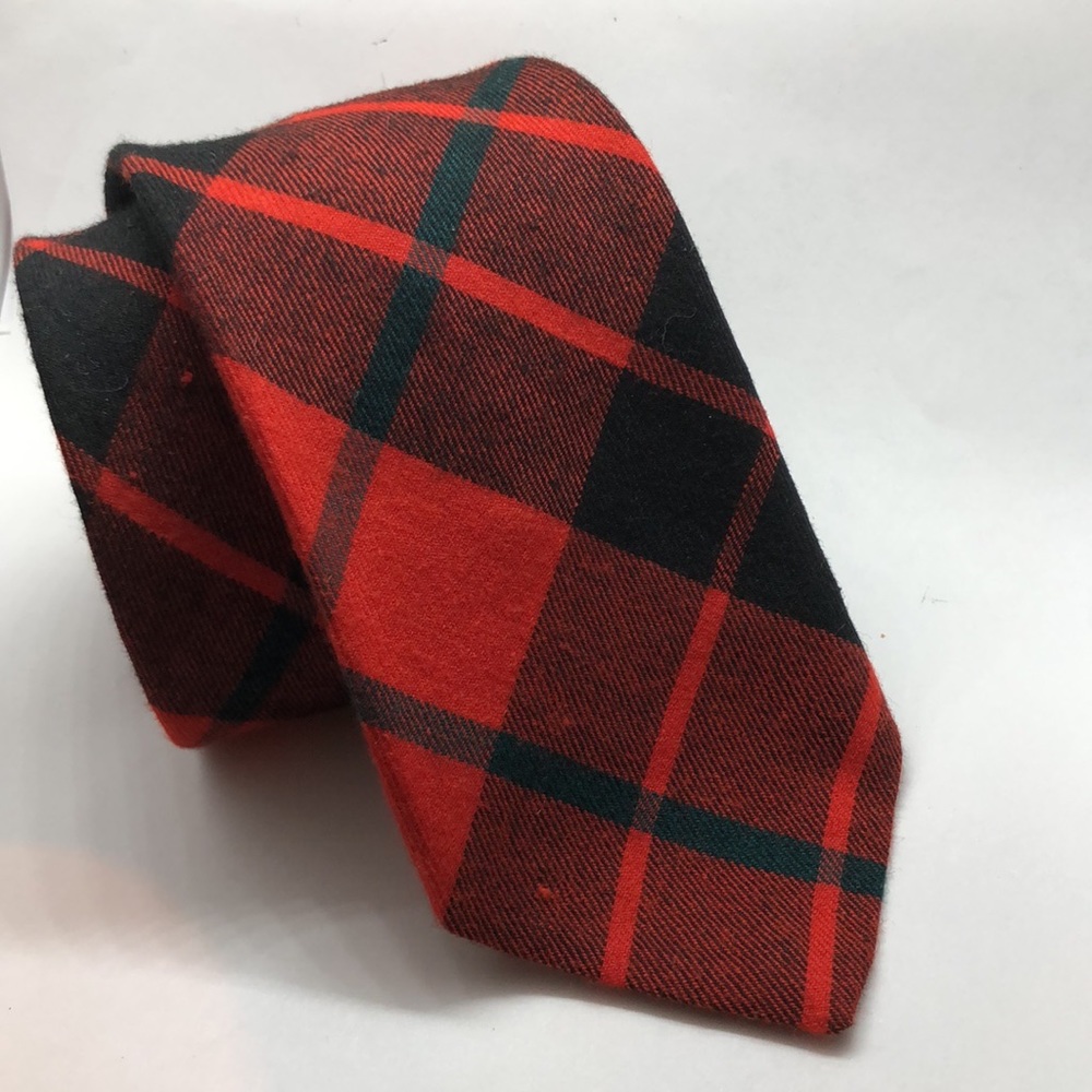 VTG VIYELLA Black, Red  Skinny Plaid Wool Tie Scotland. 3" Rare find